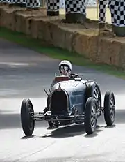 Photo d'une Bugatti Type 35C en démonstration.