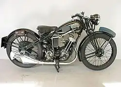 Triumph XO 150 cm3 (1934).