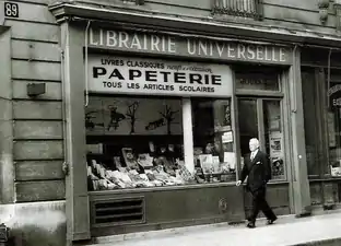 Librairie-papeterie au no 89 (photographie ancienne).