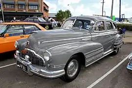 Buick Special (40B) quatre portes de 1942.