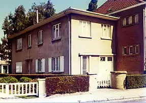 Un pavillon semi-préfabriqué à Uccle (Belgique), rue Langeveld, par l'architecte Léon van Dievoet, 1946.