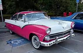 Ford Fairlane Crown Victoria de 1955