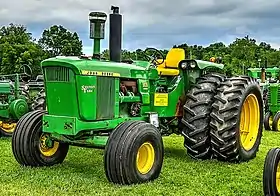 John Deere 5020