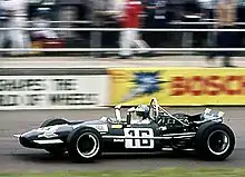 Photo de Piers Courage pilotant une Brabham.