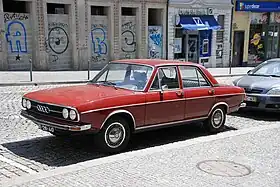 Audi 100