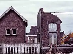 Démolition de la gare et des toilettes en 1979.