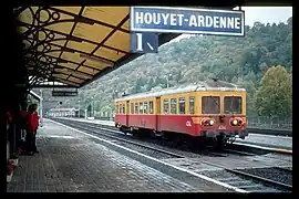 Autorail et marquise de quai (1980).