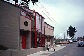 Nouveau bâtiment en 1984.