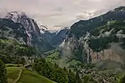 Vallée de Lauterbrunnen depuis le village de Wengen