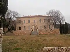 Façade sur le parc du château.