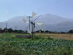 Éoliennes typiques du plateau de Lassíthi.