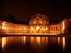 Le Zwinger de nuit.