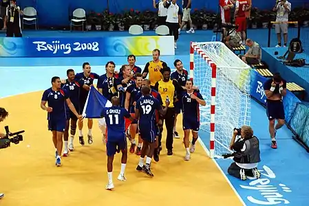 Les Français célèbrent leur titre olympique, le 24 août 2008.