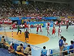 Action lors du quart de finale entre la Pologne et l'Islande.