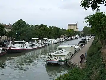 Le canal latéral à la Garonne à Moissac.