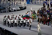 Photographie de l'entrée de la délégation bulgare lors de la cérémonie d'ouverture.