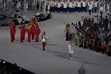 Photographie de l'entrée de la délégation macédonienne lors de la cérémonie d'ouverture.