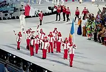 Photographie de l'entrée de la délégation moldave lors de la cérémonie d'ouverture.