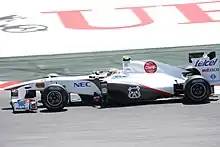 Photo de Sergio Pérez dans sa monoplace Sauber C30 à Barcelone.