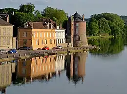 Enceinte de Villeneuve-sur-Yonne