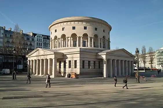Photographie d'un édifice circulaire de style néoclassique