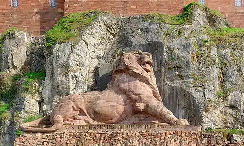 Le Lion de Belfort au pied de la citadelle.