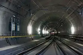 Le tunnel au niveau de la voie de déviation vers le second tube.