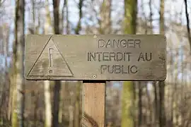 Panneau de danger.