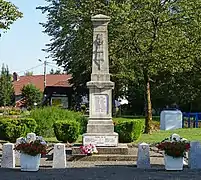 Le monument aux morts.