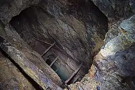 L'intérieur de la mine noyée.