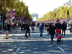 Avenue des Champs-Élysées, le 27 septembre 2015.