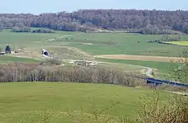 Le tunnel dans le paysage.