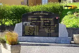 Le monument aux morts.