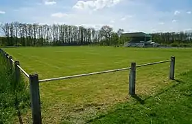 Le stade de football principal.