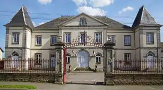 Ancienne mairie-école.