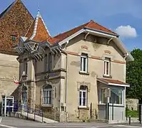 Le bureau de poste.