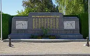 Le monument aux morts de la Première Guerre mondiale, élevé en 1925.