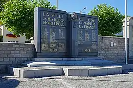 Le monument aux morts de la Seconde Guerre mondiale.
