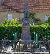 Le monument aux morts.