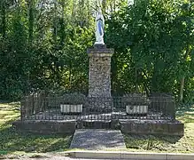 Statue de la Vierge.