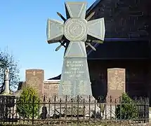 Le monument aux morts de Servance.