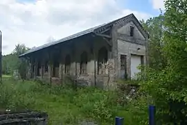 Halle à marchandises(vue depuis le quai).