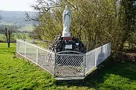 Statue de la Vierge.