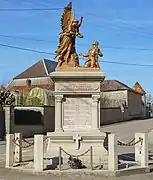 Le monument aux morts de Vezet.
