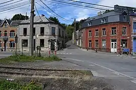 Ancien passage à niveau, déferré depuis.