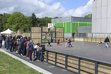 Au parc de la Valinière, city stade et complexe sportif.