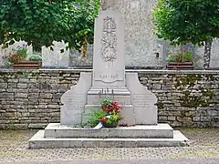 Le monument aux morts.