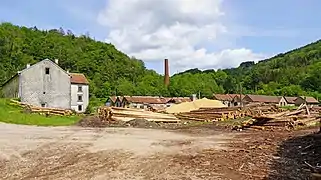 Ancienne usine à Corravillers (patrimoine industriel du plateau).