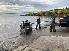 Rampe de mise à l'eau, pêcheurs commerciaux