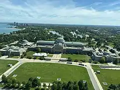 Jackson Park et le musée des Sciences et de l'Industrie.